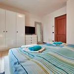 Luxury Adele Pool & Privat Whirlpool