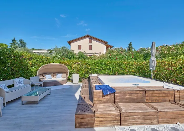 Luxury Adele Pool & Privat Whirlpool Hotell Bardolino