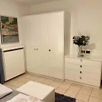 Luxury Adele Pool & Privat Whirlpool Ξενοδοχείο *