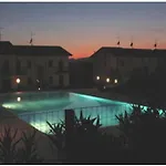 Luxury Adele Pool & Privat Whirlpool Μπαρντολίνο
