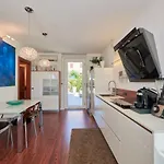 Luxury Adele Pool & Privat Whirlpool * Бардолино