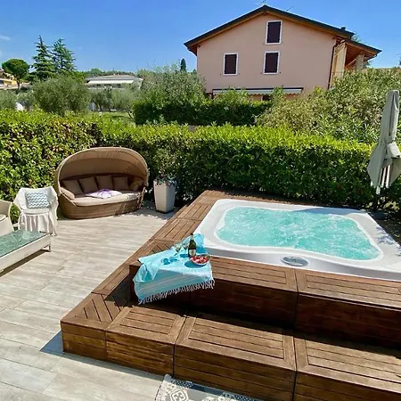 Luxury Adele Pool & Privat Whirlpool Hotel *