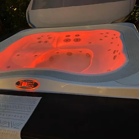 Hotel Luxury Adele Pool & Privat Whirlpool Bardolino