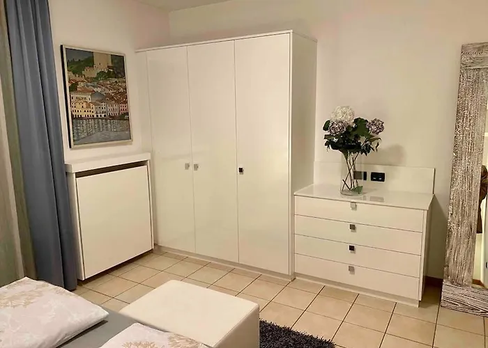 Luxury Adele Pool & Privat Whirlpool מלון *