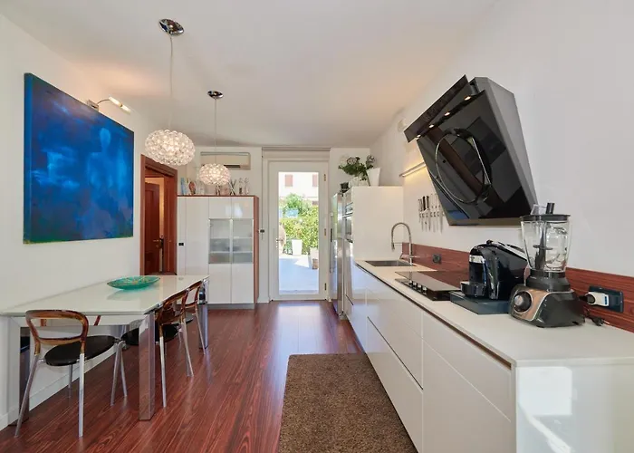 Luxury Adele Pool & Privat Whirlpool * ברדולינו