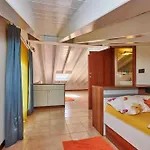 Luxury Adele Pool & Privat Whirlpool Hotel *