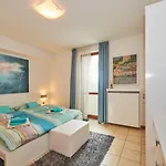 Luxury Adele Pool & Privat Whirlpool Otel