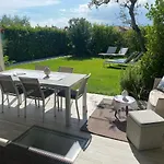 Luxury Adele Pool & Privat Whirlpool Otel