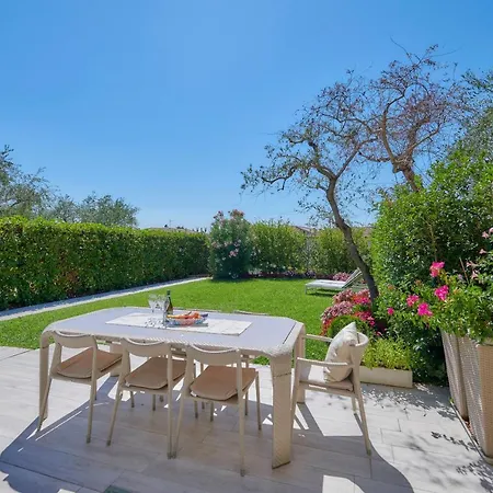 Luxury Adele Pool & Privat Whirlpool * バルドリーノ