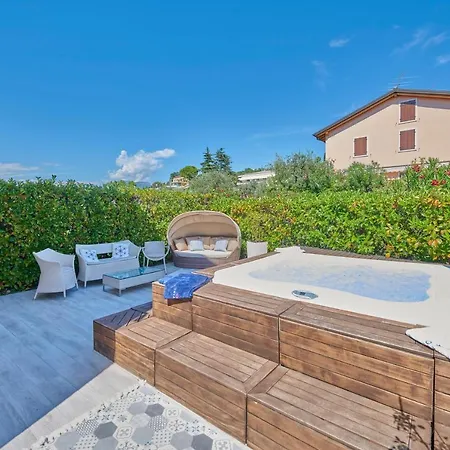 Luxury Adele Pool & Privat Whirlpool ホテル