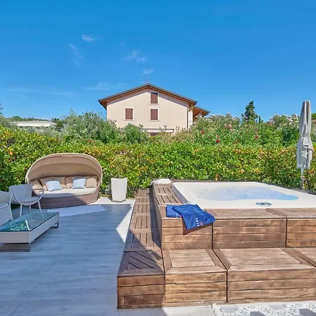 Luxury Adele Pool & Privat Whirlpool ホテル バルドリーノ