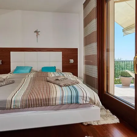 ホテル Luxury Adele Pool & Privat Whirlpool *